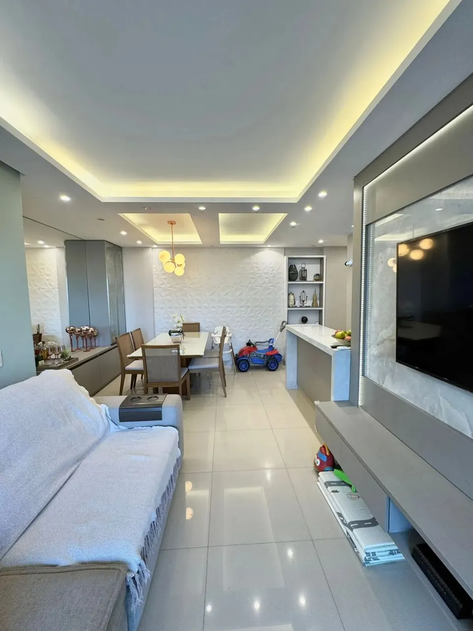 VENDO APARTAMENTO MOBILIADO NO JARDAIM DE TOSCANA, 77M², 03 QUARTOS, 01 VAGA COBERTA