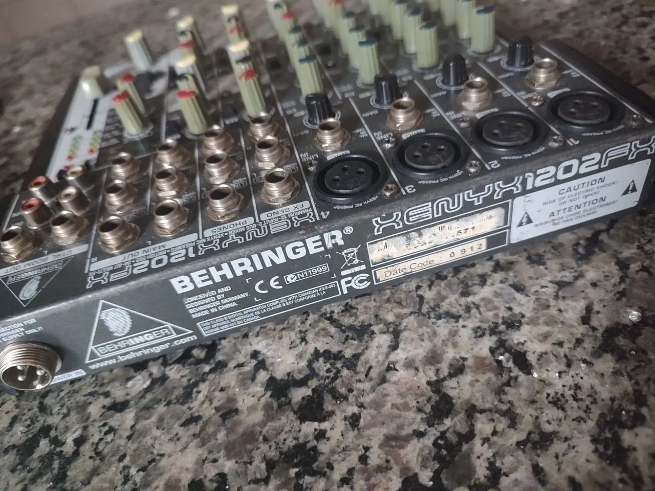 Mesa de Som Behringer Xenyx 1202FX com Efeitos - Foto 2