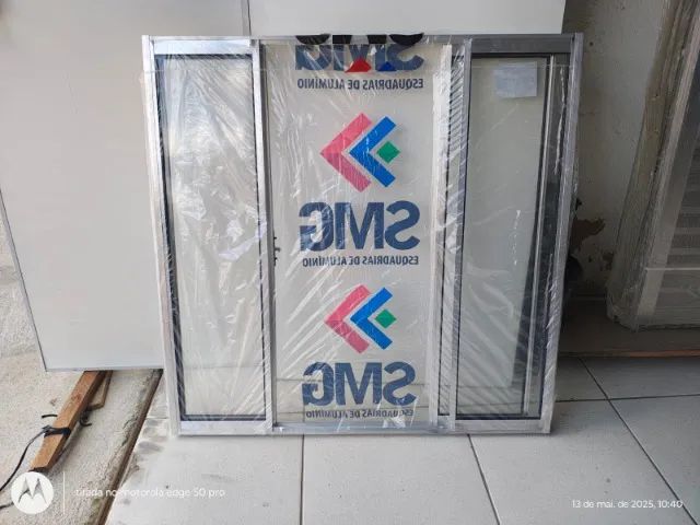 Promoção Janela alumínio 1.00x1.00 sem grade 4 vidros R$ 210,00 