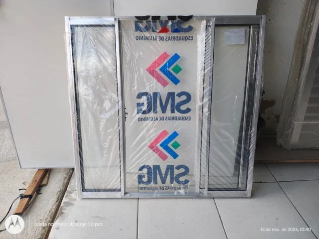 Promoção Janela alumínio 1.00x1.00 sem grade 4 vidros R$ 210,00