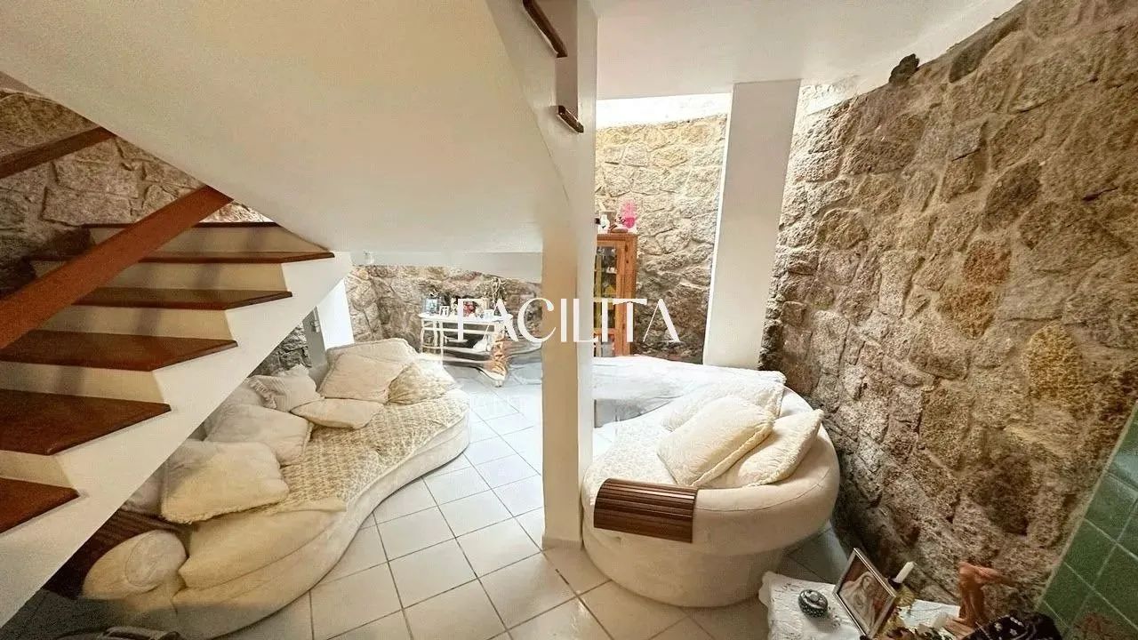 Casa com 5 quartos no bairro Trindade, Florianópolis. - Foto 5