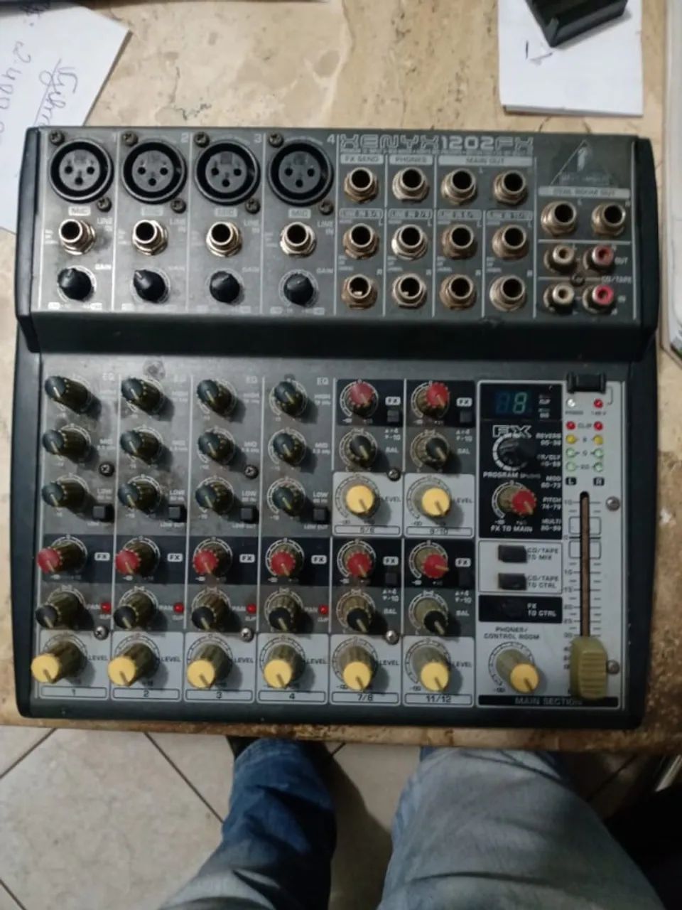 Mesa De Som 12 Canais Xenyx 1202SFX