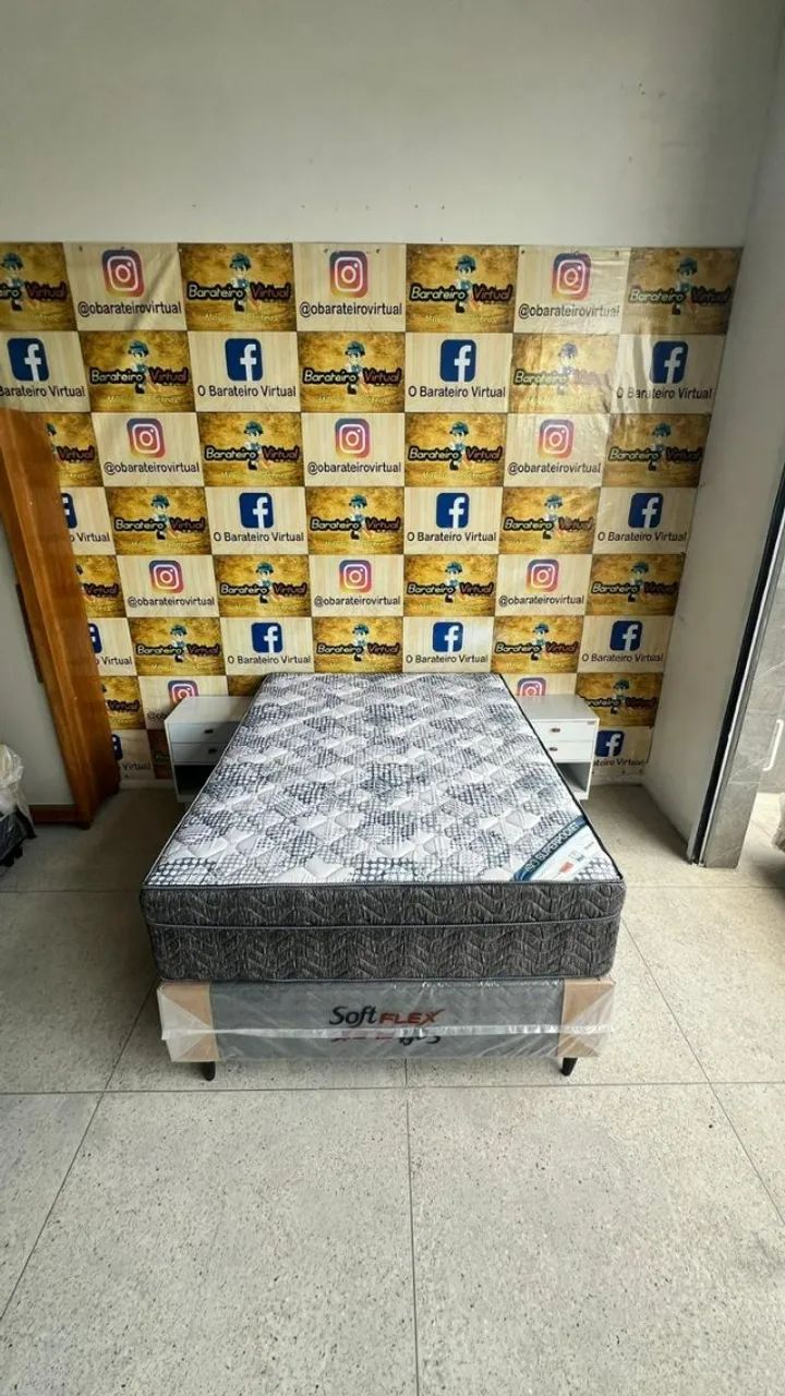 "Conforto e Durabilidade: Conjunto Box Casal com Molas Ensacadas e Revestimento em Poliést