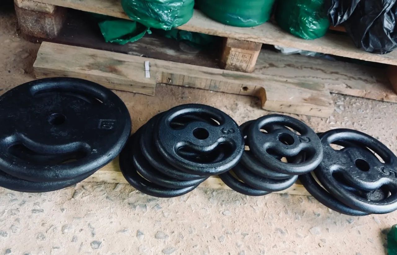 Kit com 50 KG de Anilhas pintadas novas