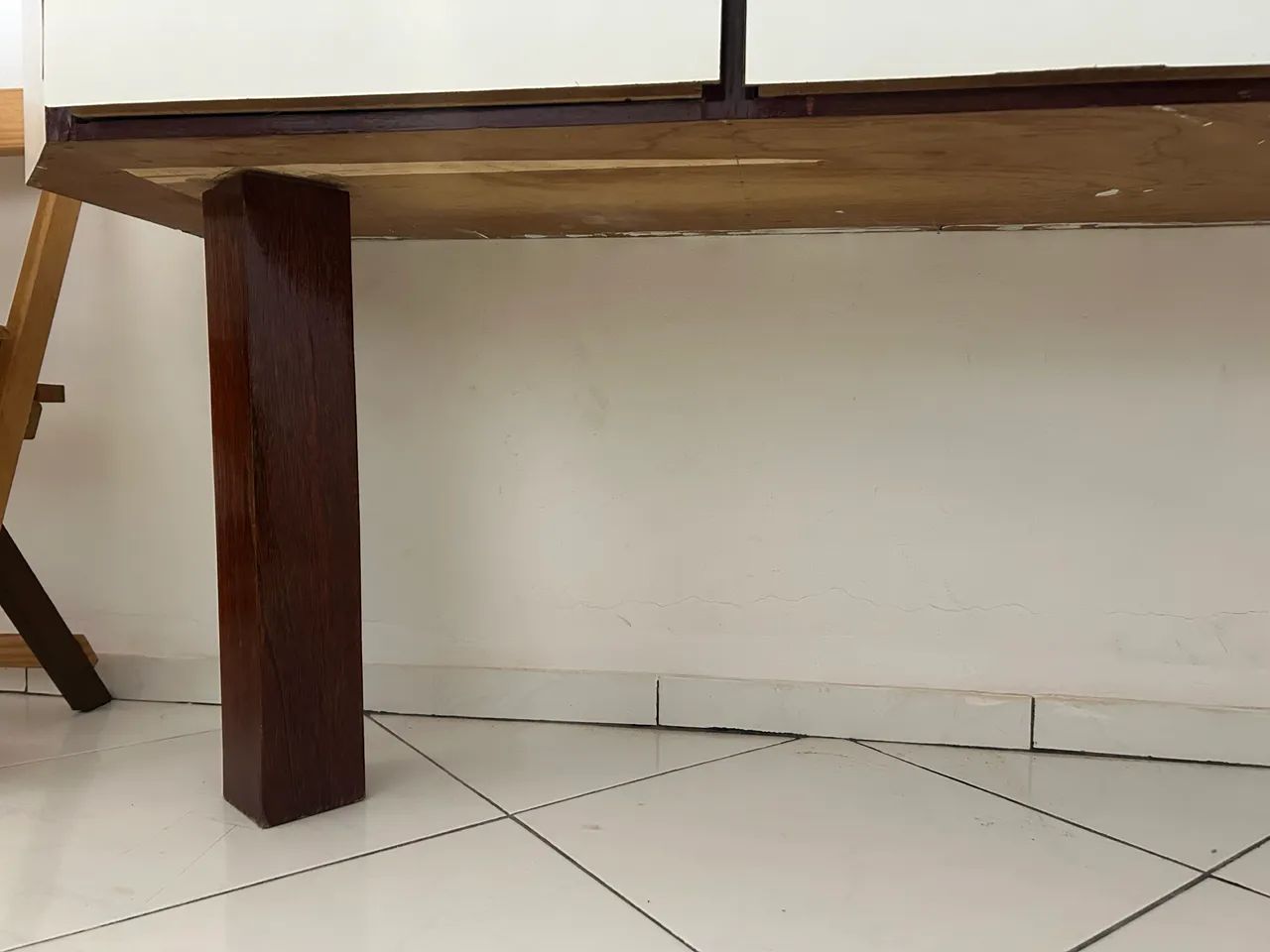 Escrivaninha de madeira64960531070723121