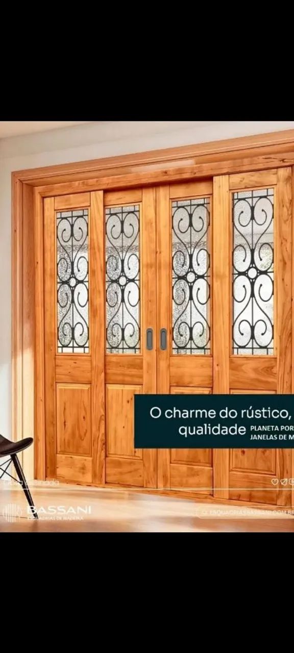 Porta de madeira maciça com vidro e detalhes em ferro planeta portas e janelas de madeira 