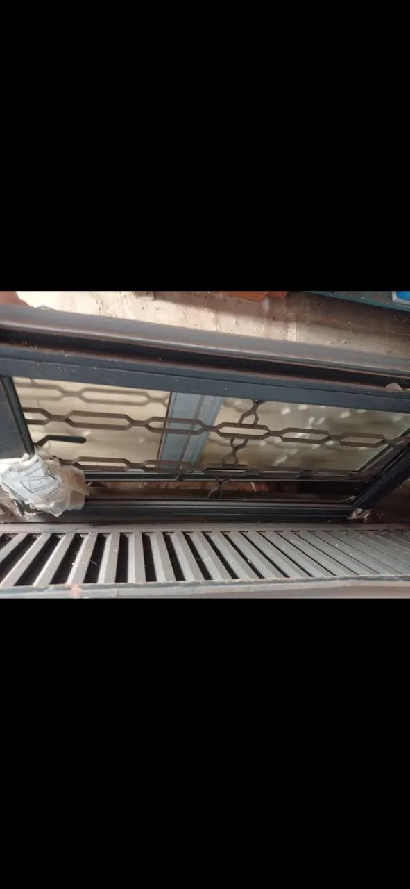 Window64872566551170123