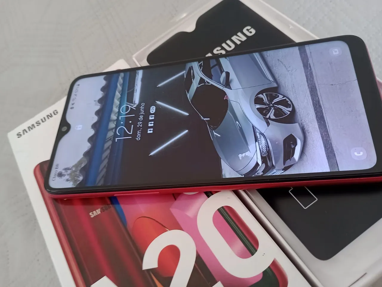 Samsung a20s com caixa para sair rapi?o