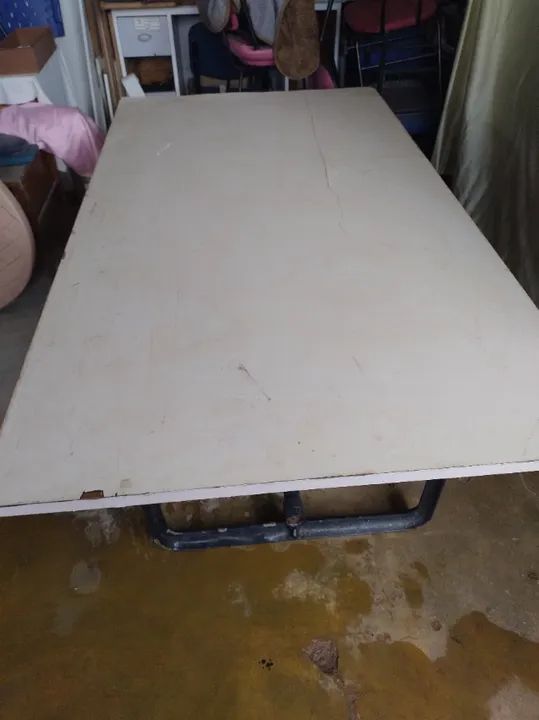 Mesa para Reunião conservada