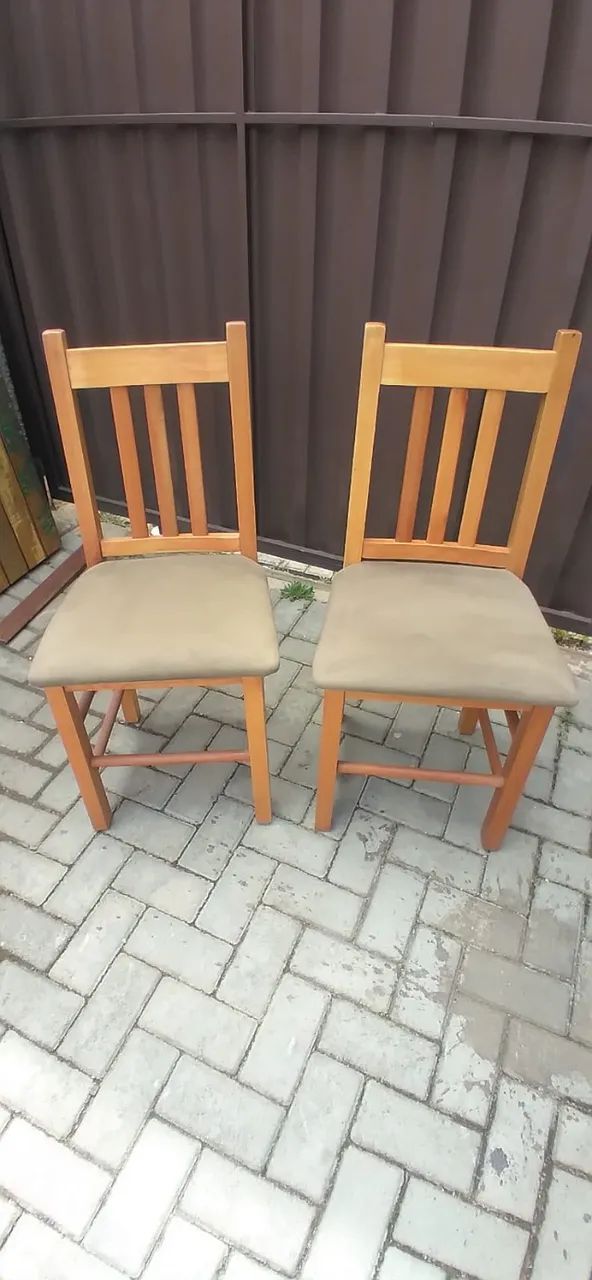 Super Promotion: 2 Chairs with Seat Upholstery, Display Items