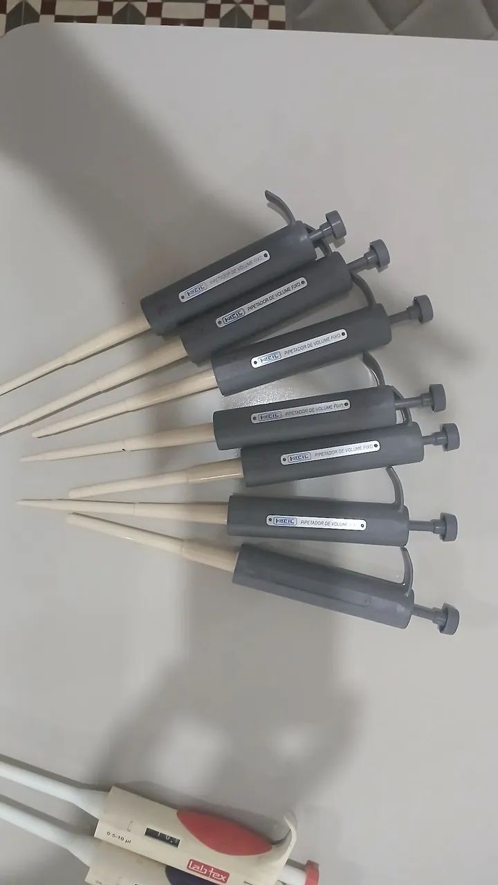  Micropipetas de Laboratório Clínico - Necessitam Calibração, Bom Estado - Foto 2