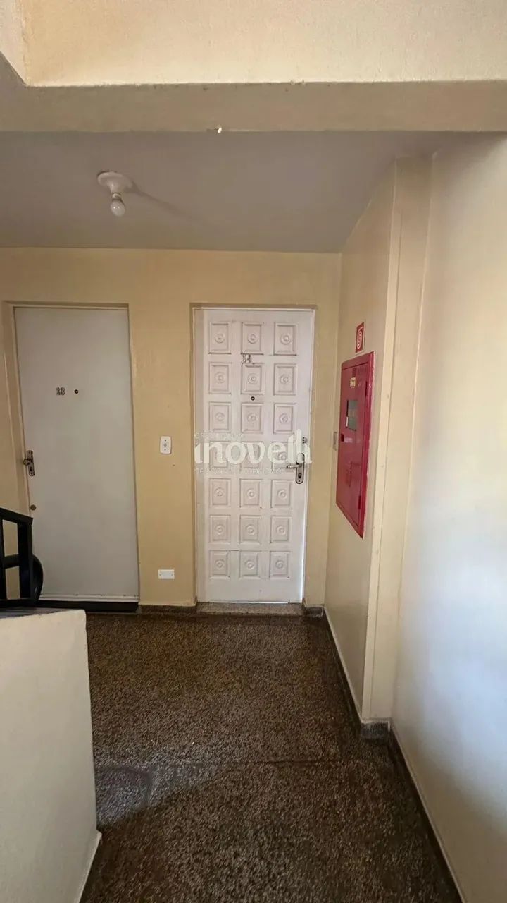 Apartamento à venda em Maringá, Conjunto Habitacional Lea Leal, com 3 quartos, com 53 m² - Foto 3
