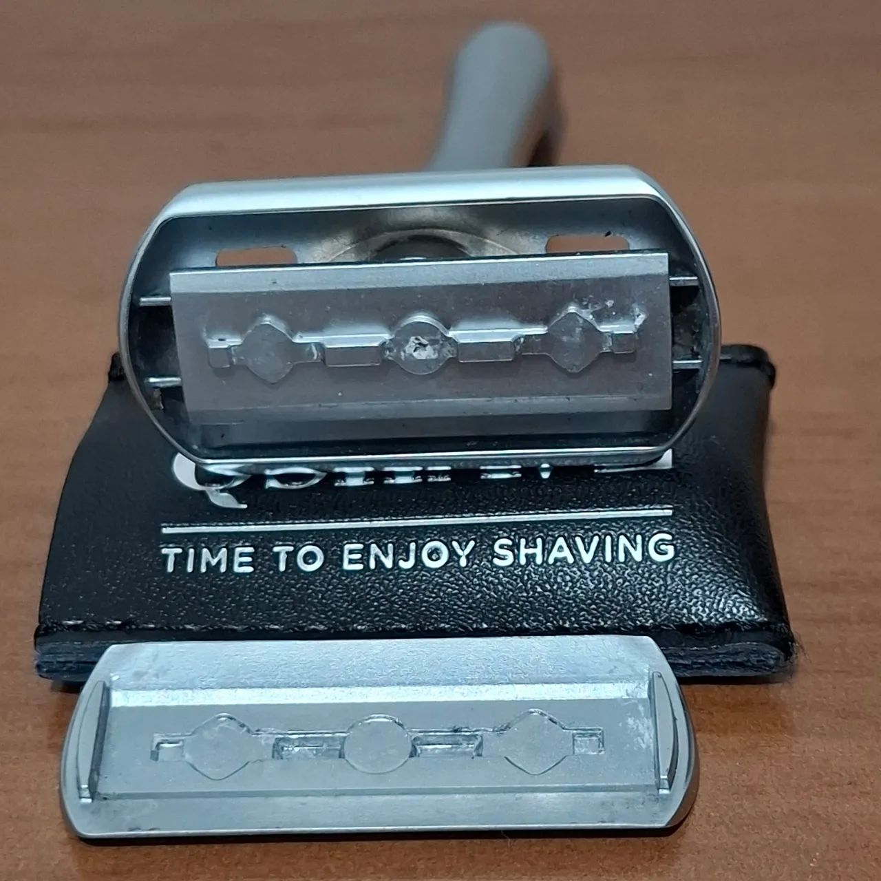 Barbeador de segurança clássico QShave - magnético e ajustável  - Foto 2