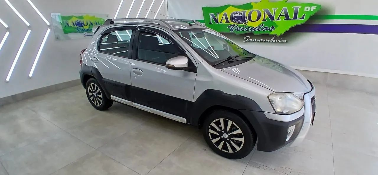 ETIOS CROSS 1.5 2014 - Foto 4