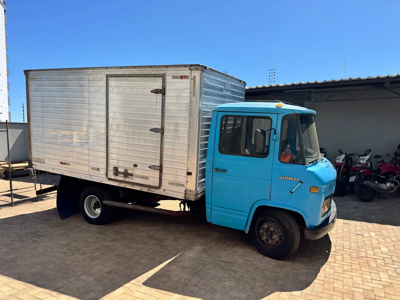 Mb 608 1979