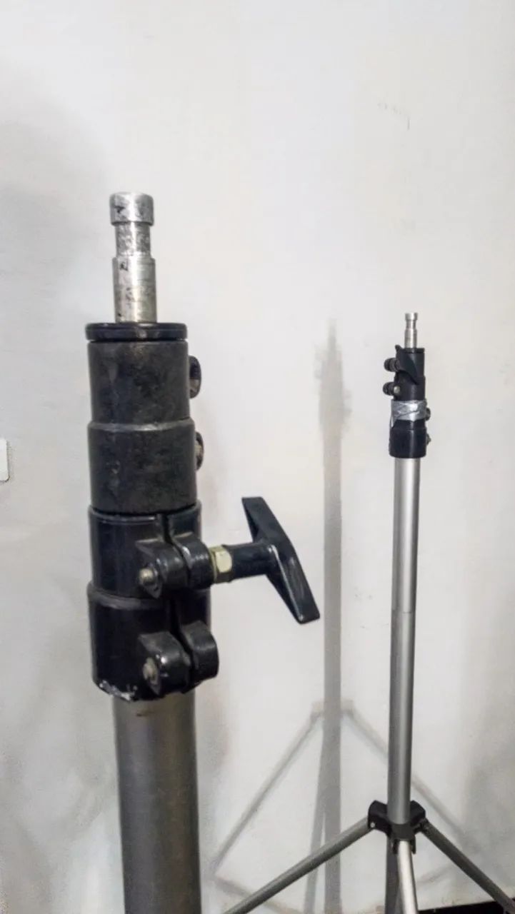 Tripés  de iluminação - Combo de vários tripés - Foto 2