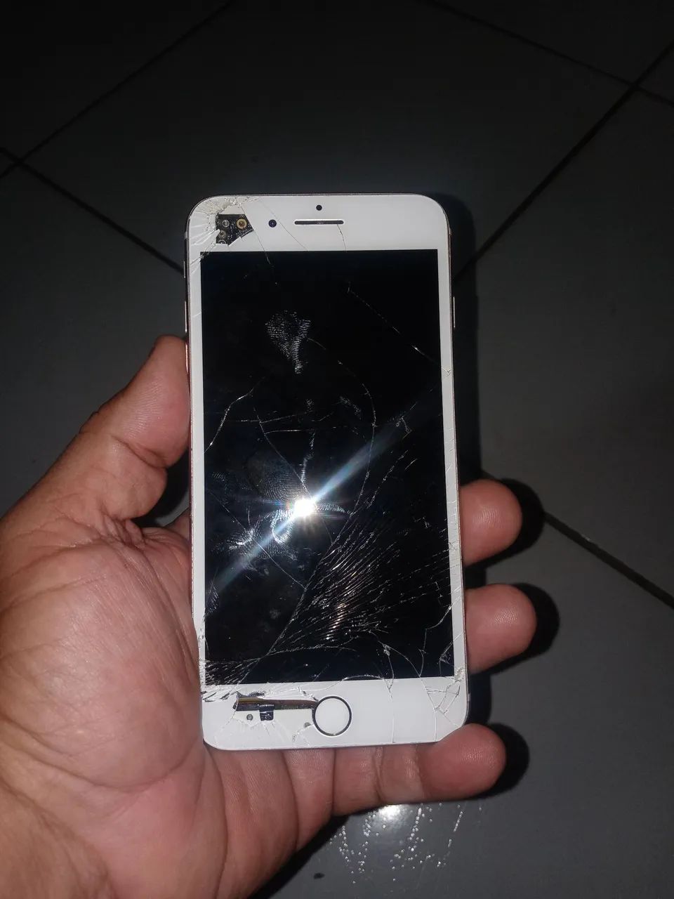 Iphone 8 plus 64 gigas para retirada de peças - Foto 6