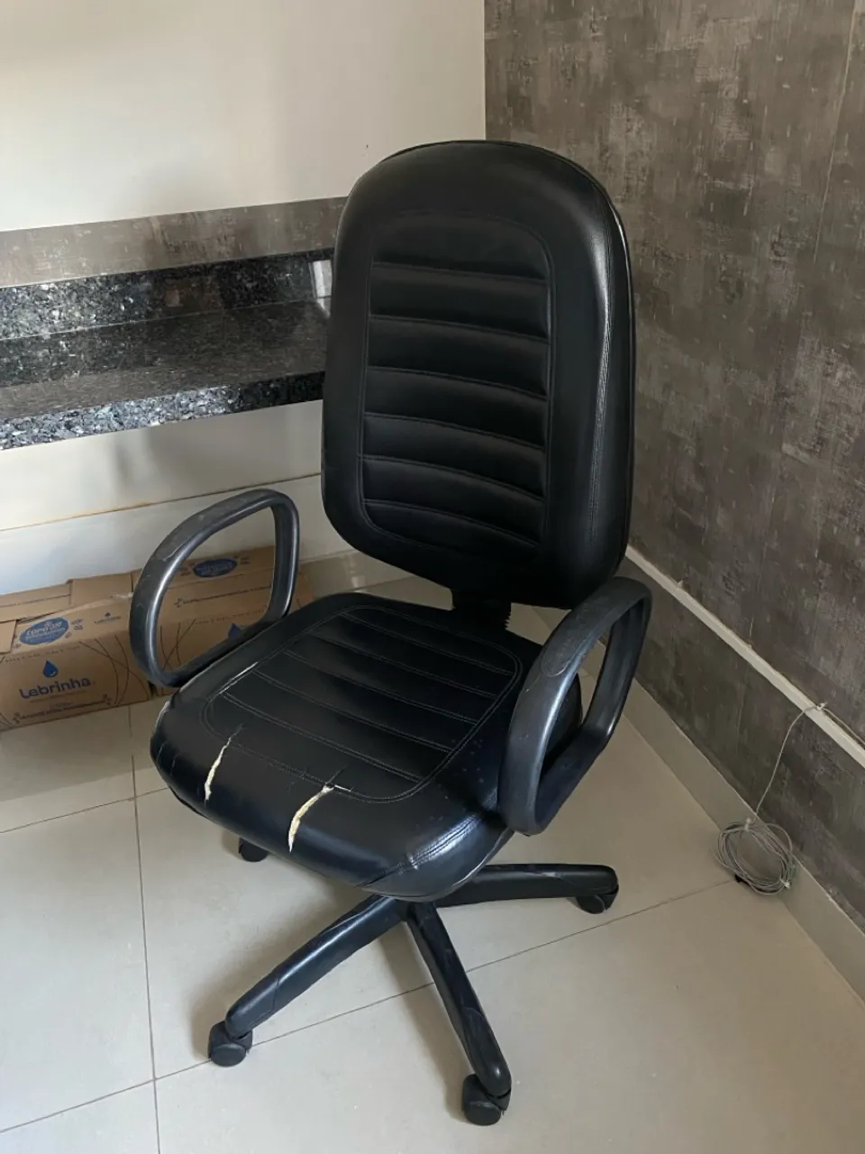Cadeira de Escritório Giratória com Rodinhas