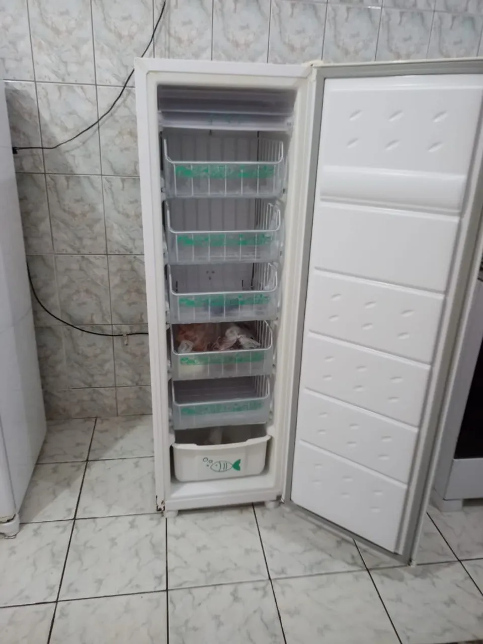 Freezer Vertical Branco - Ótimo Estado