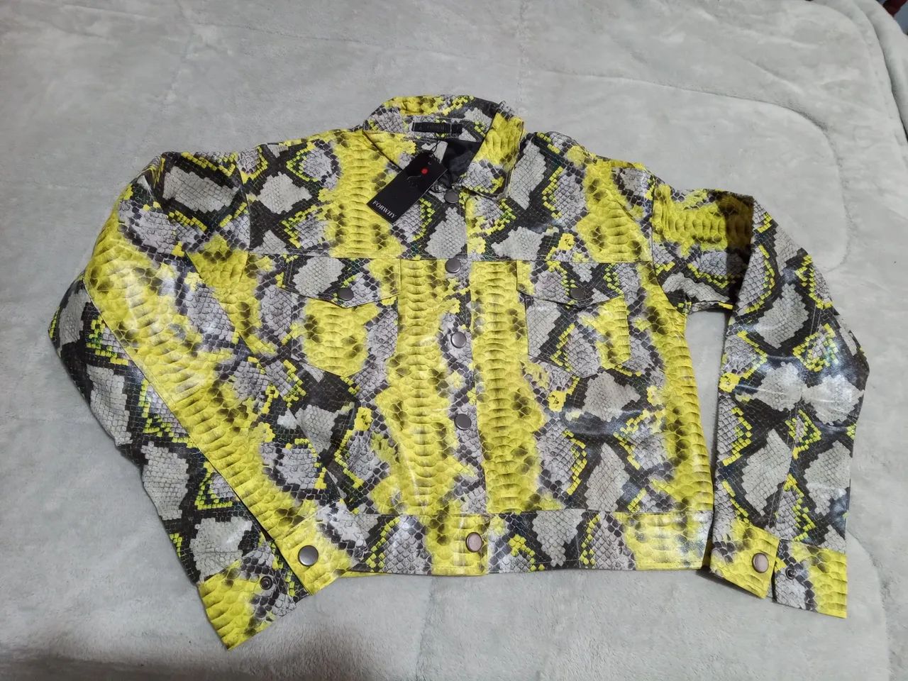 Roupas Femininas - Jaquetas e Blusa - Foto 5