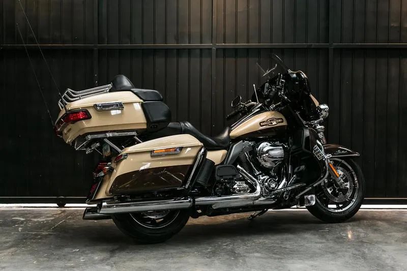 HARLEY-DAVIDSON FLHTK ULTRA LIMITED 2014 - Foto 4
