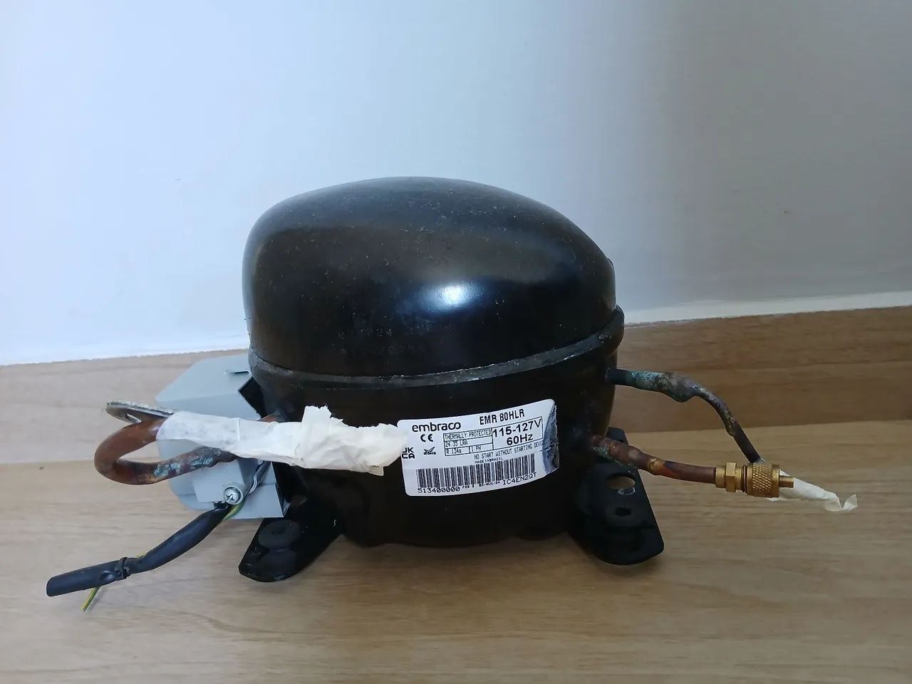 Compressor Embraco EMR 80HLR 115-127V 60Hz - Foto 3