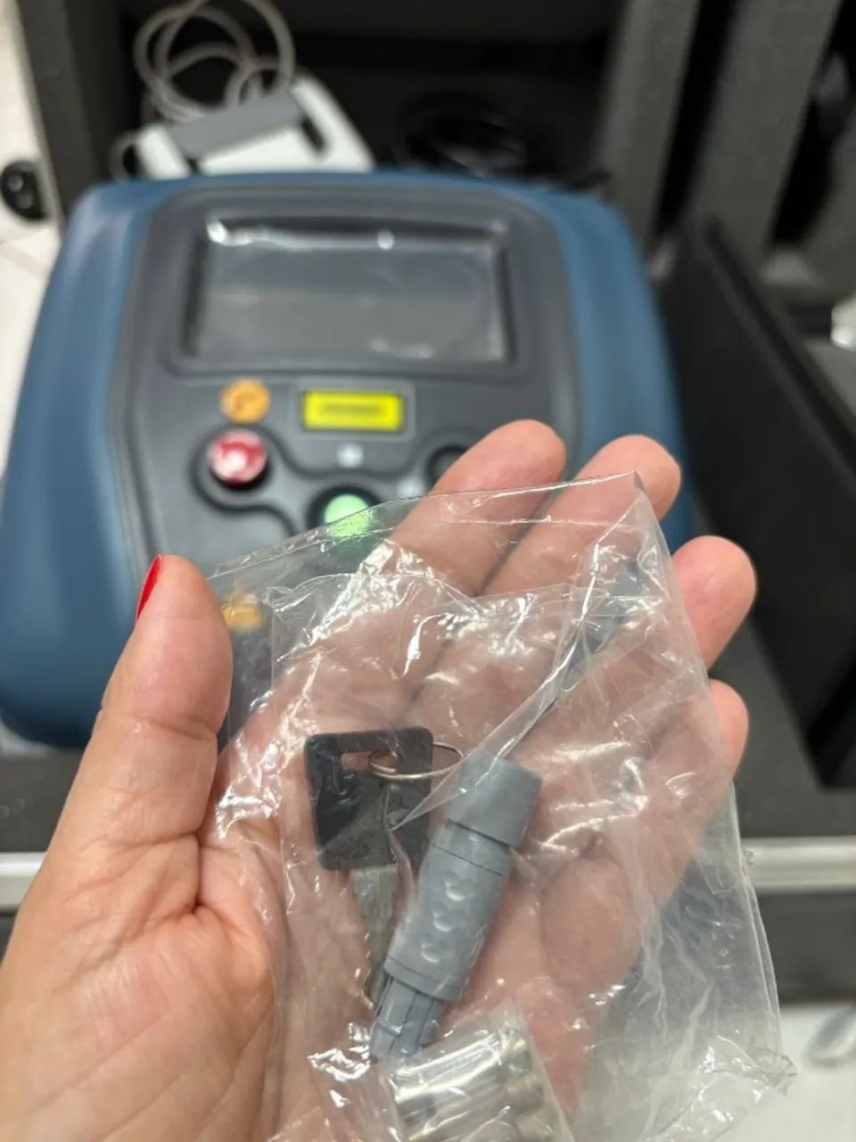 APARELHO A LASER PARA CIRURGIA VASCULAR E LIPOASPIRAÇÃO EM 10X SEM JUROS NO CARTÃO DE  - Foto 4