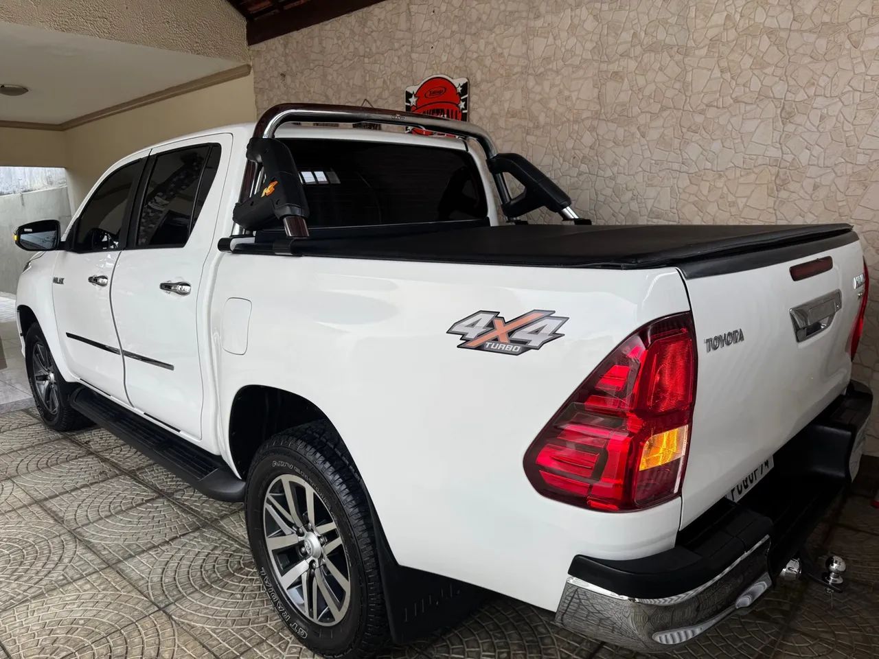 Hilux nova 2018 automática 4x4 Diesel impecável  - Foto 3