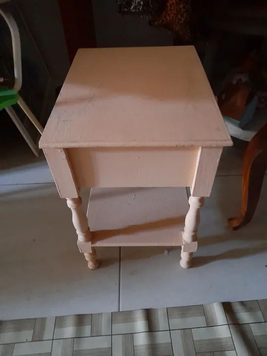Mesa de Cabeceira Rosa - Foto 2