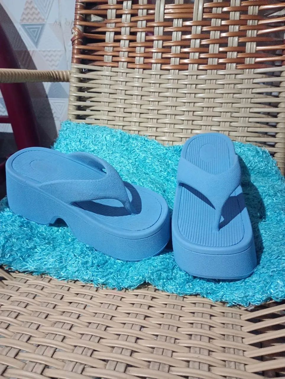 Vendo sandália ortopédica azul número 34 calça muito bem