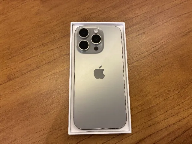 iPhone 16 Pro 256gb Natural Titanium - menos de 1 mês de uso