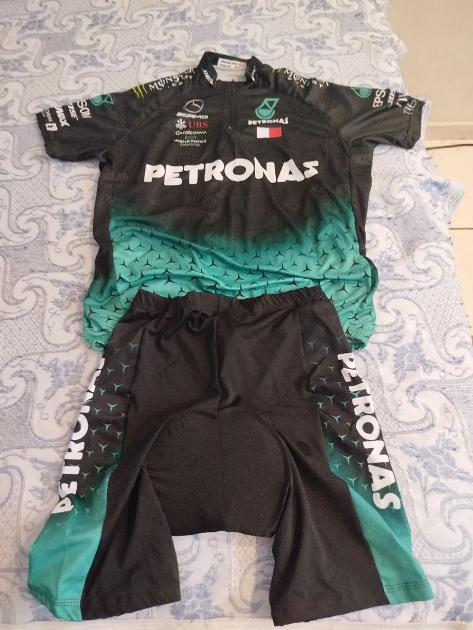 Conjunto Ciclismo Petronas