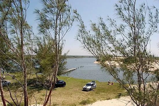 TERRENO DENTRO DO CONDOMINIO LAGOA CORTADA PROXIMO AO PARQUE! FIQUE ENTRE O MAR E A LAGOA - Foto 4
