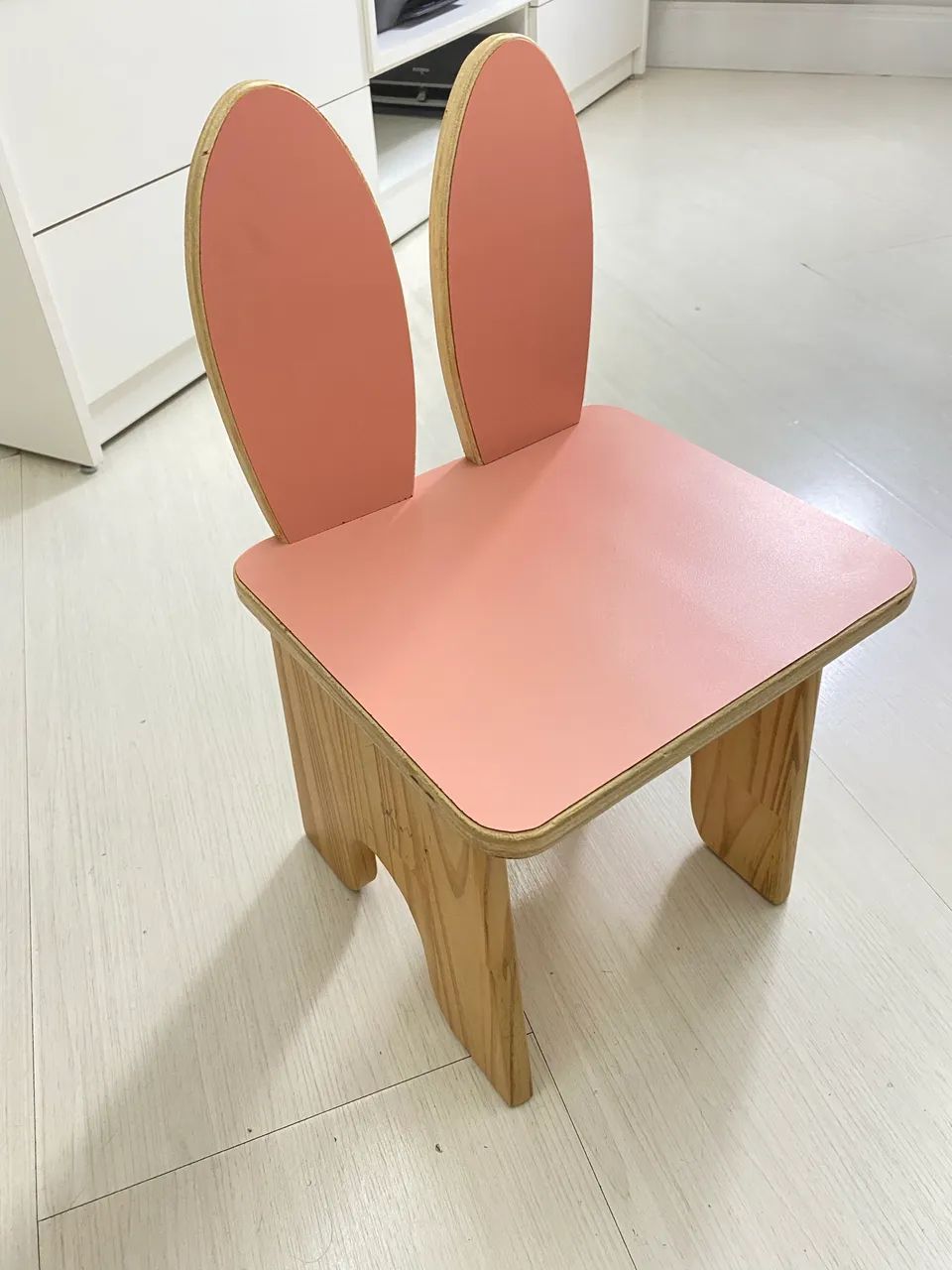 Mesa infantil com cadeira coelho  - Foto 3