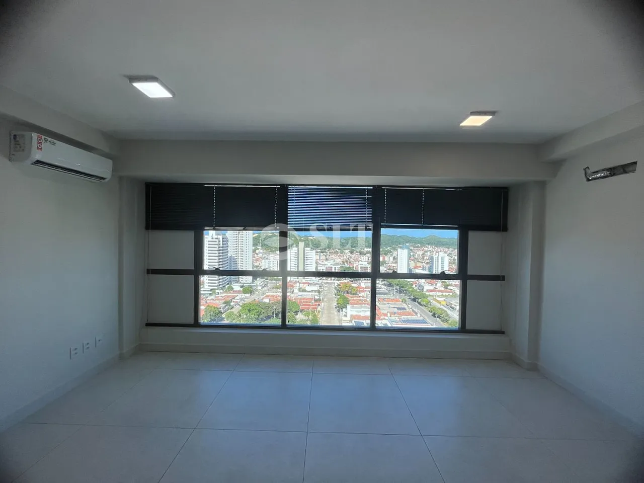 Alugo sala comercial ITC - International Trade Center