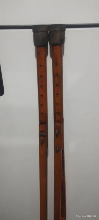 Par de Muletas de Madeira - Foto 5