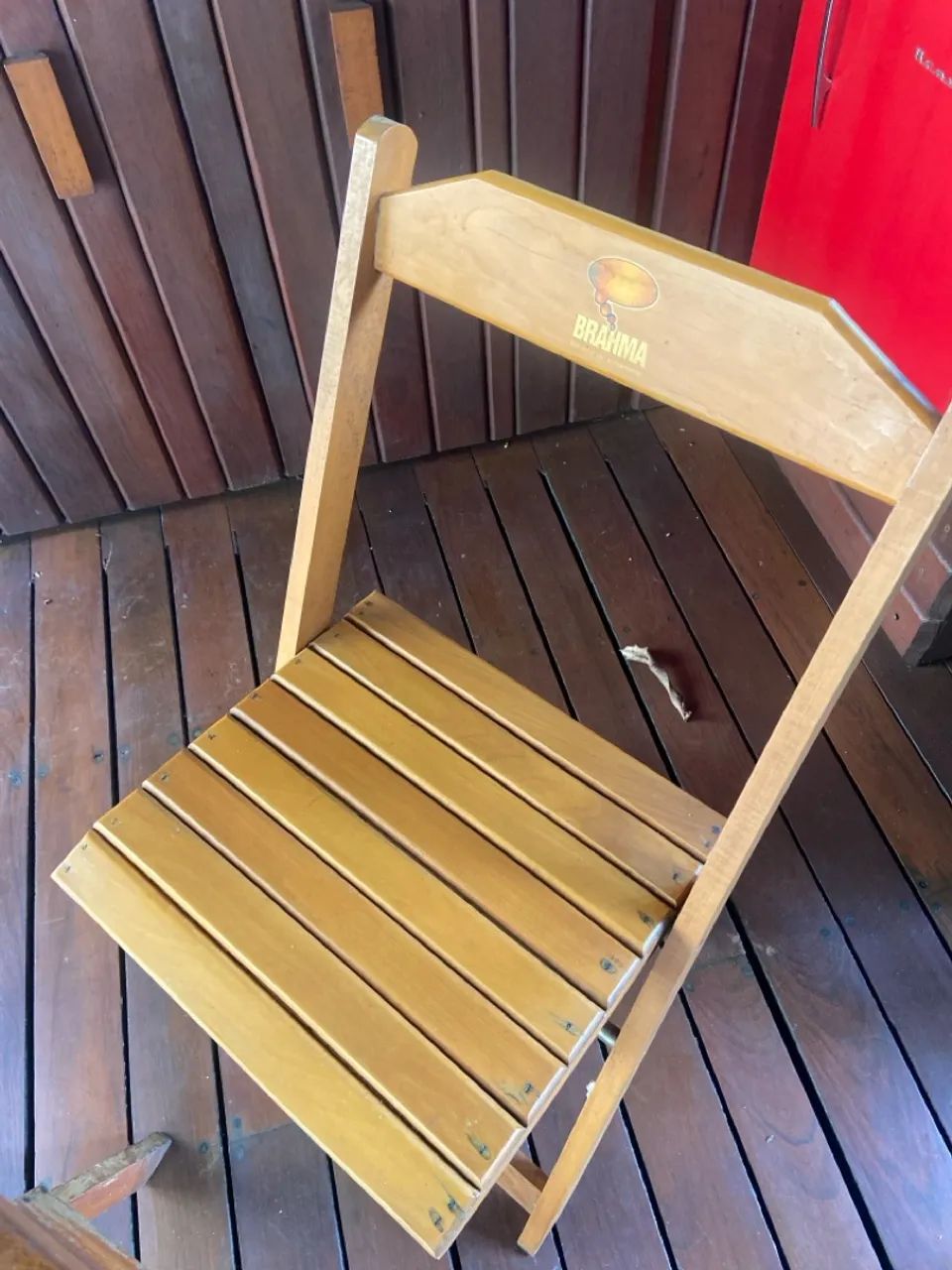 Conjunto de mesa e 2 cadeiras dobráveis em madeira - Foto 2