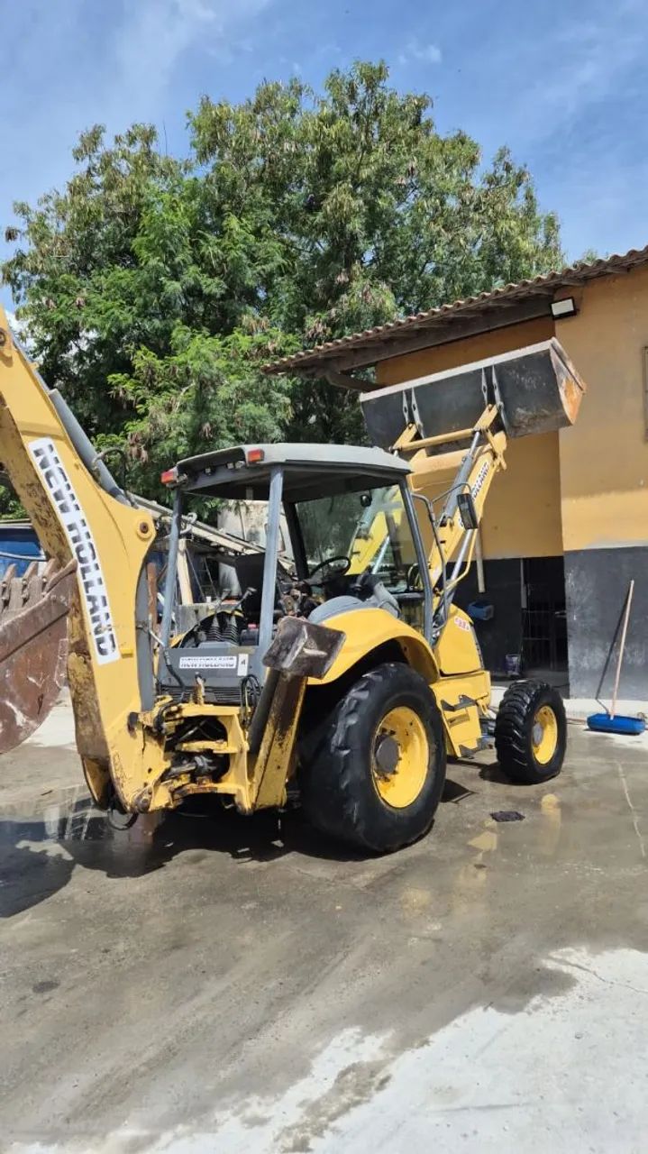 Retroescavadeira New Holland e JCB - Foto 2