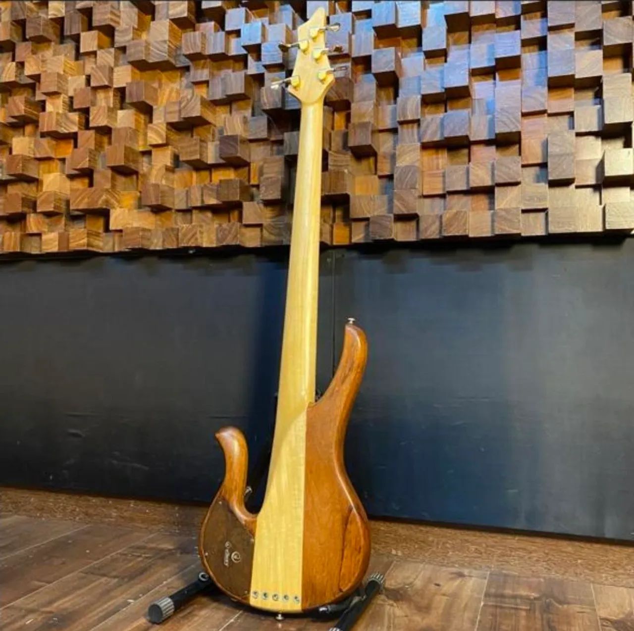 JOIA RARA! DeOliveira Wave Bass 5 - Instrumento de Alto Padrão, Sem Troca - Foto 3