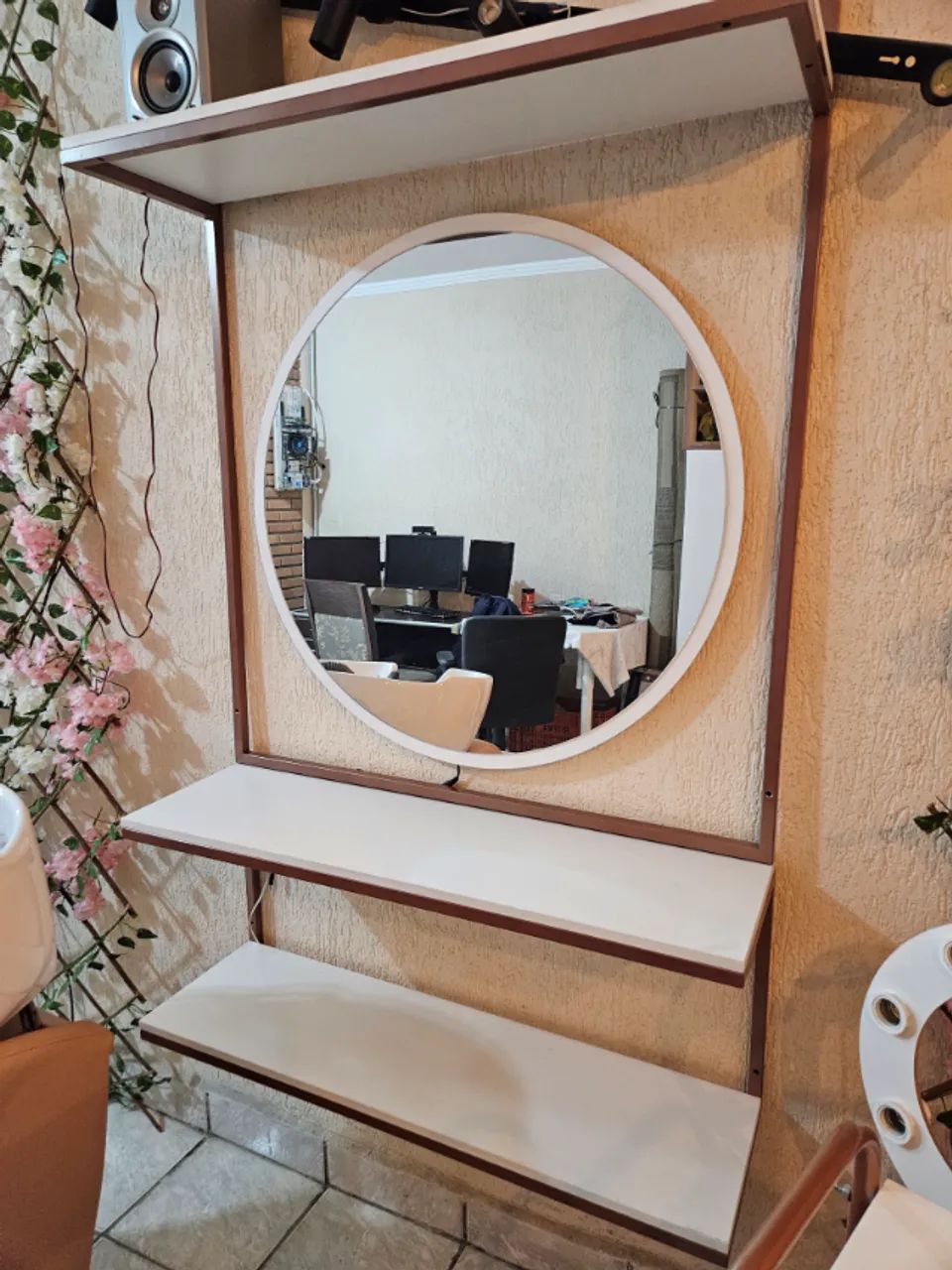 São Cabelereiro COMPLETO Seminovo - Cadeira Armário Lavatório - Sem Detalhes.  - Foto 5
