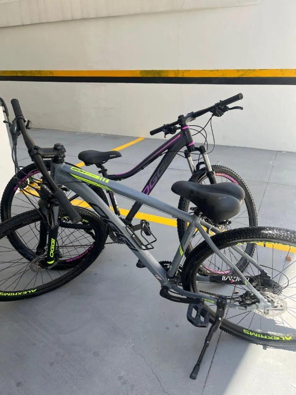 VENDO DUAS BICICLETAS OGGI