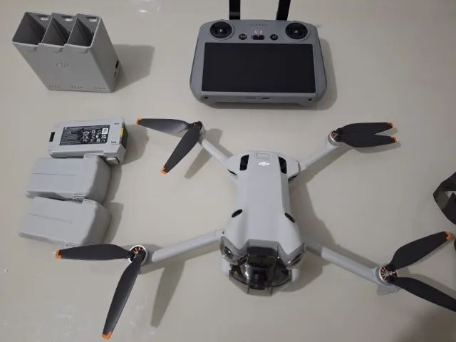 Drone DJI Mini 4 Pro Fly More + Combo 4K Plus + 3 baterias