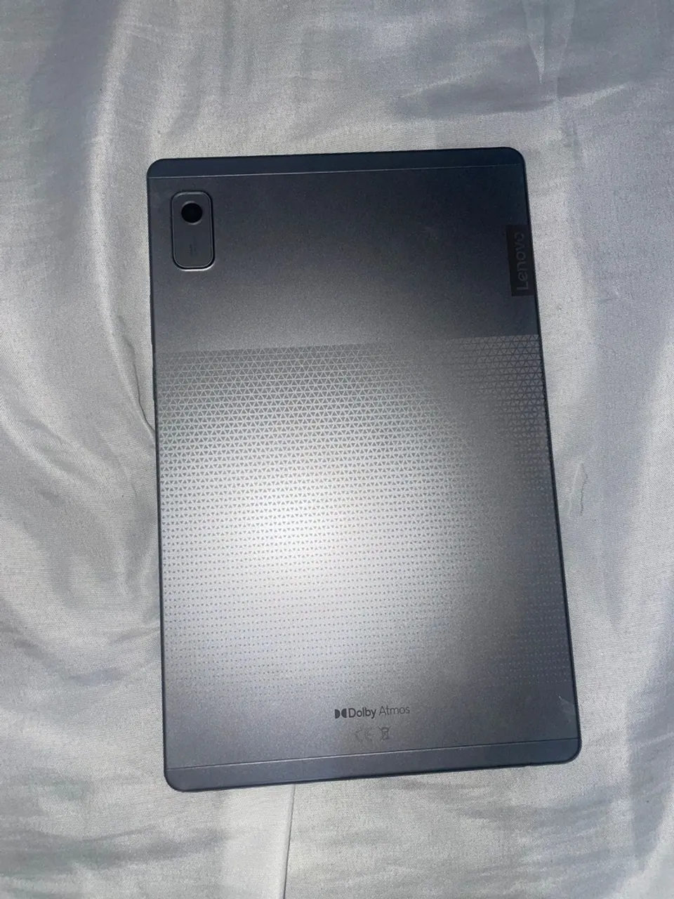Tablet Lenovo tab m9 em perfeito estado nem um ano de uso,aceito propostas!!