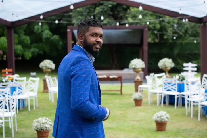OPORTUNIDADE TERNO AZUL ELEGANTE + CALÇA   - Foto 2