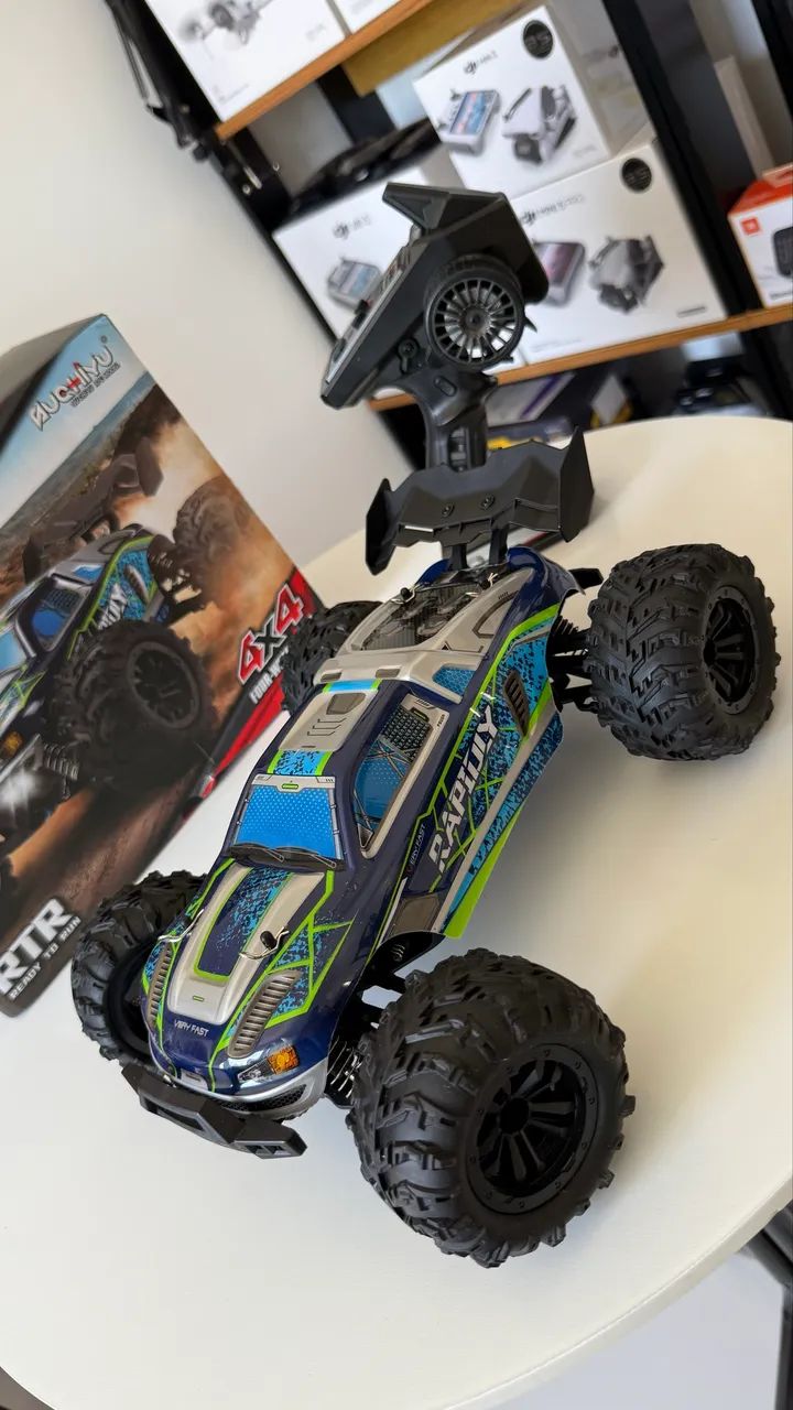 Carro de controle remoto 4x4