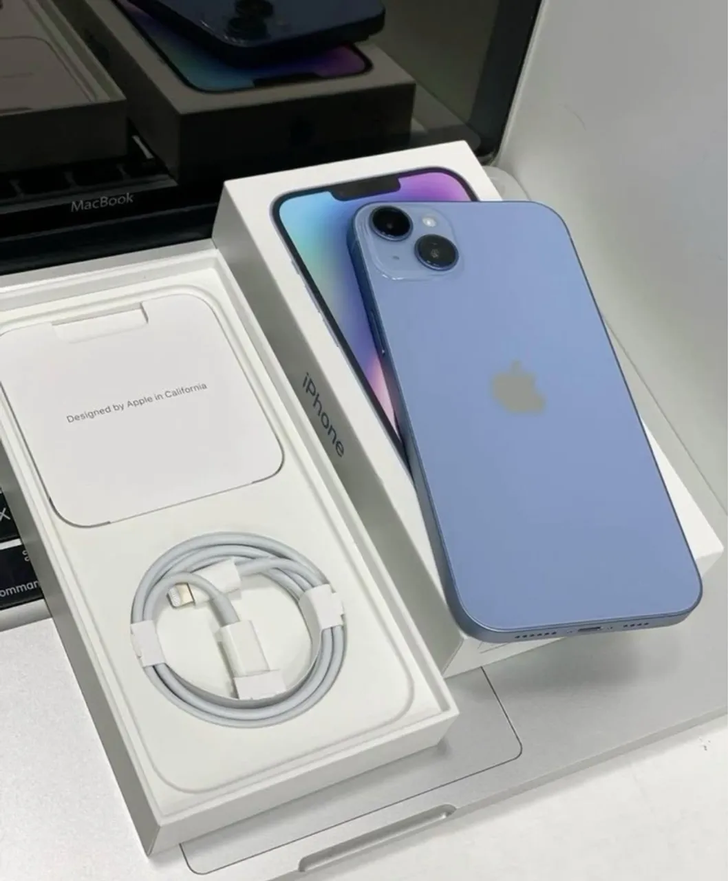 iPhone 14 azul