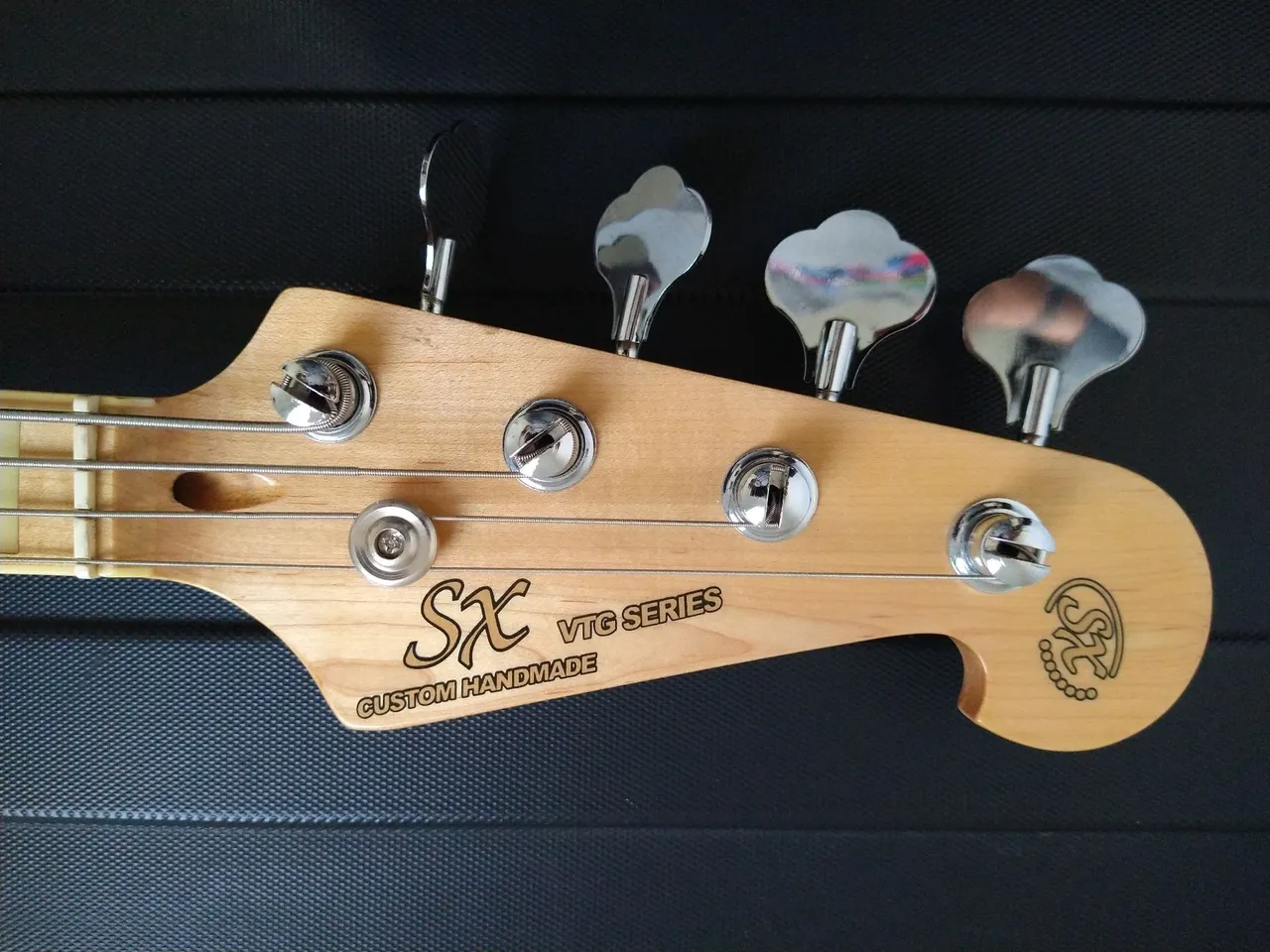 Baixo SX Jazz Bass
