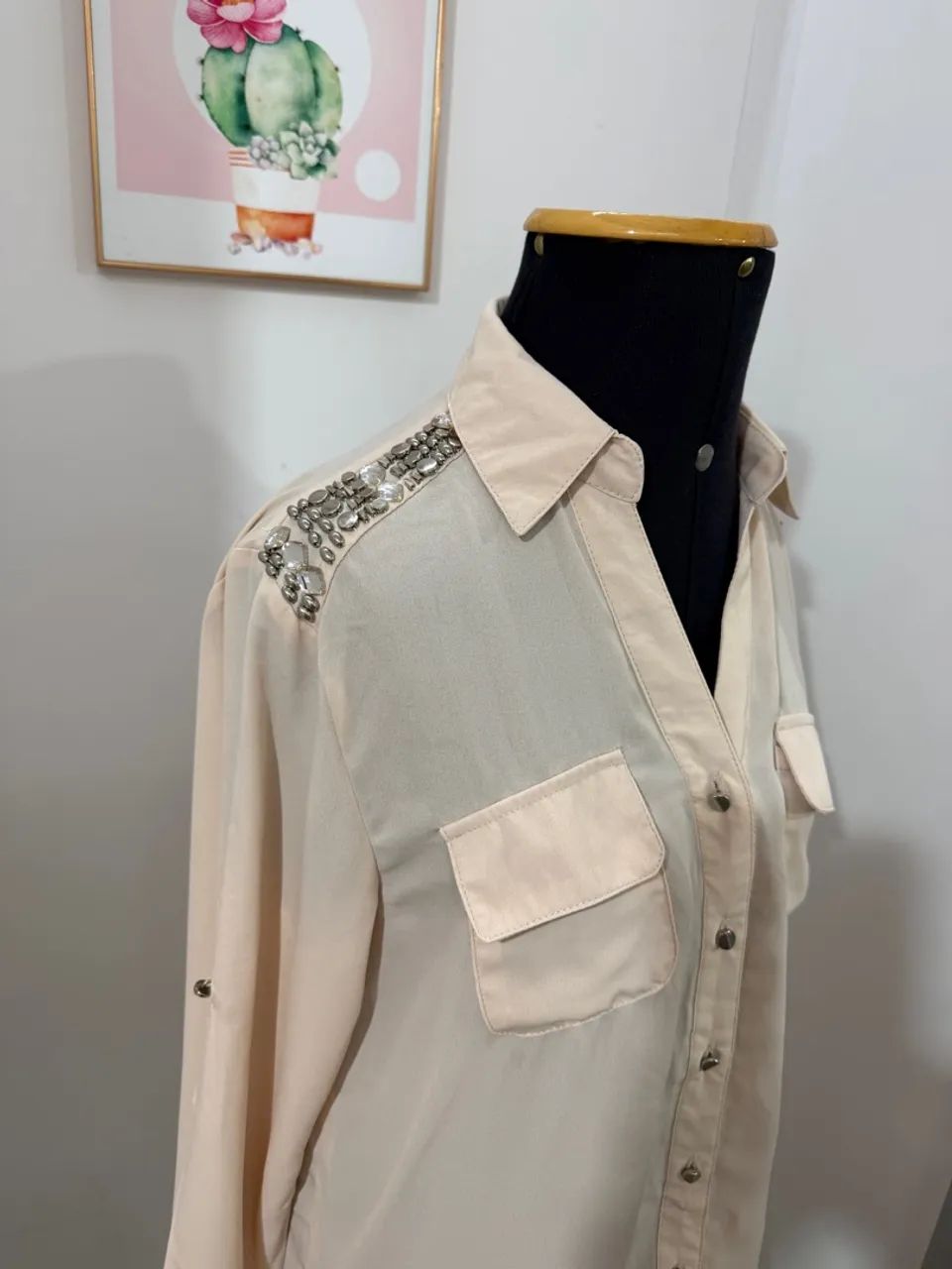 Camisa Feminina nova com Detalhes - Foto 2
