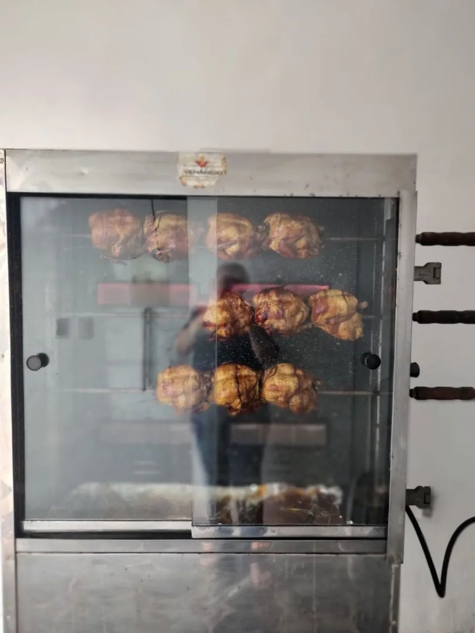 Máquina de assar frango