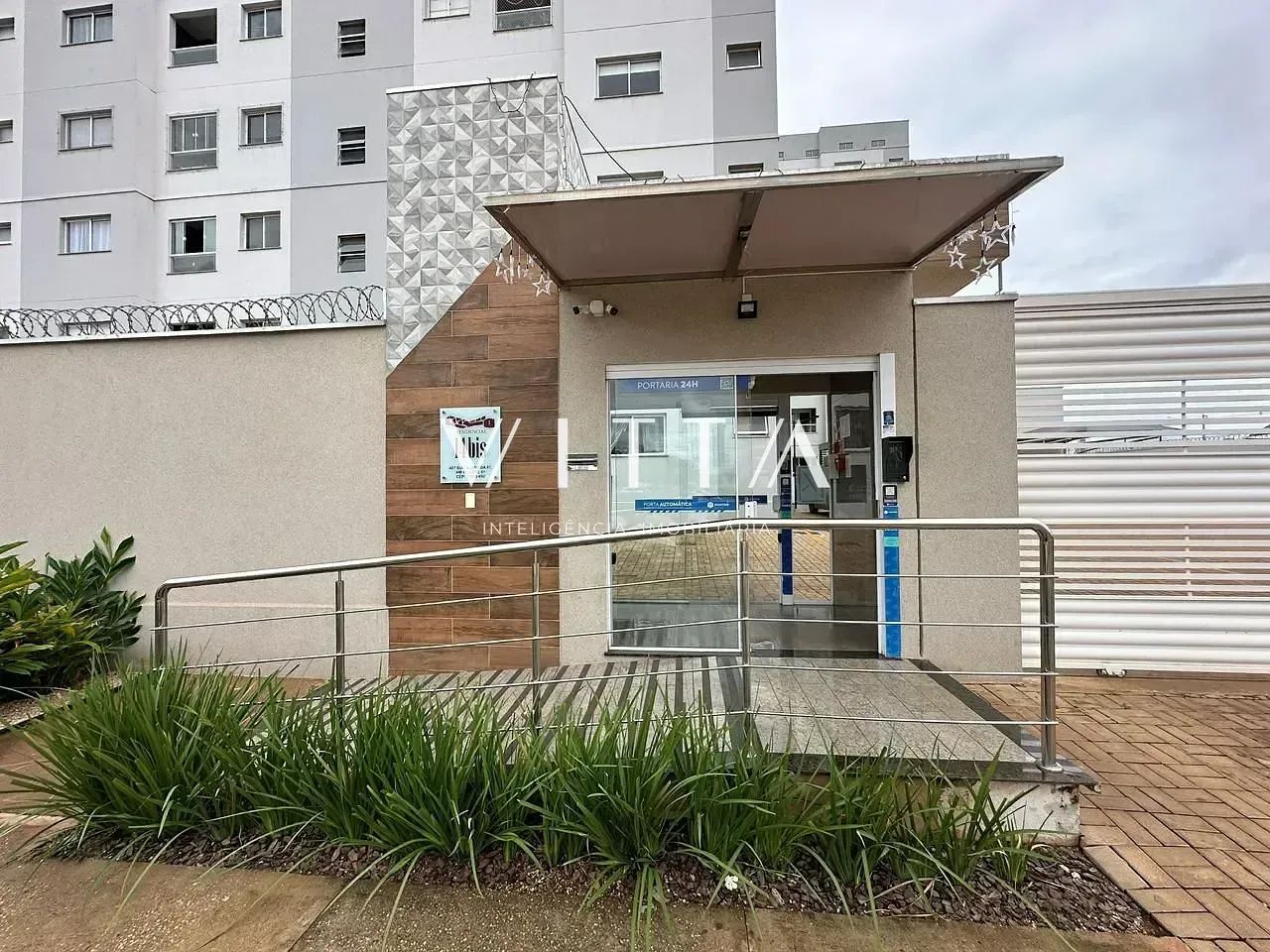 APARTAMENTO MOBILIADO TERREO À VENDA